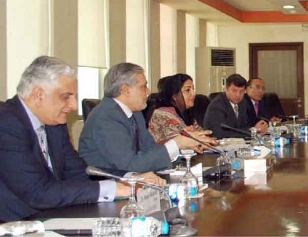finance minister ishaq dar chairing the meeting of advisory committee for spectrum auction for next generation mobile services in islamabd on february 20 2014 photo pid finance minister ishaq dar chairing the meeting of advisory committee for spectrum auction for next generation mobile services in islamabd on february 20 2014 photo pid