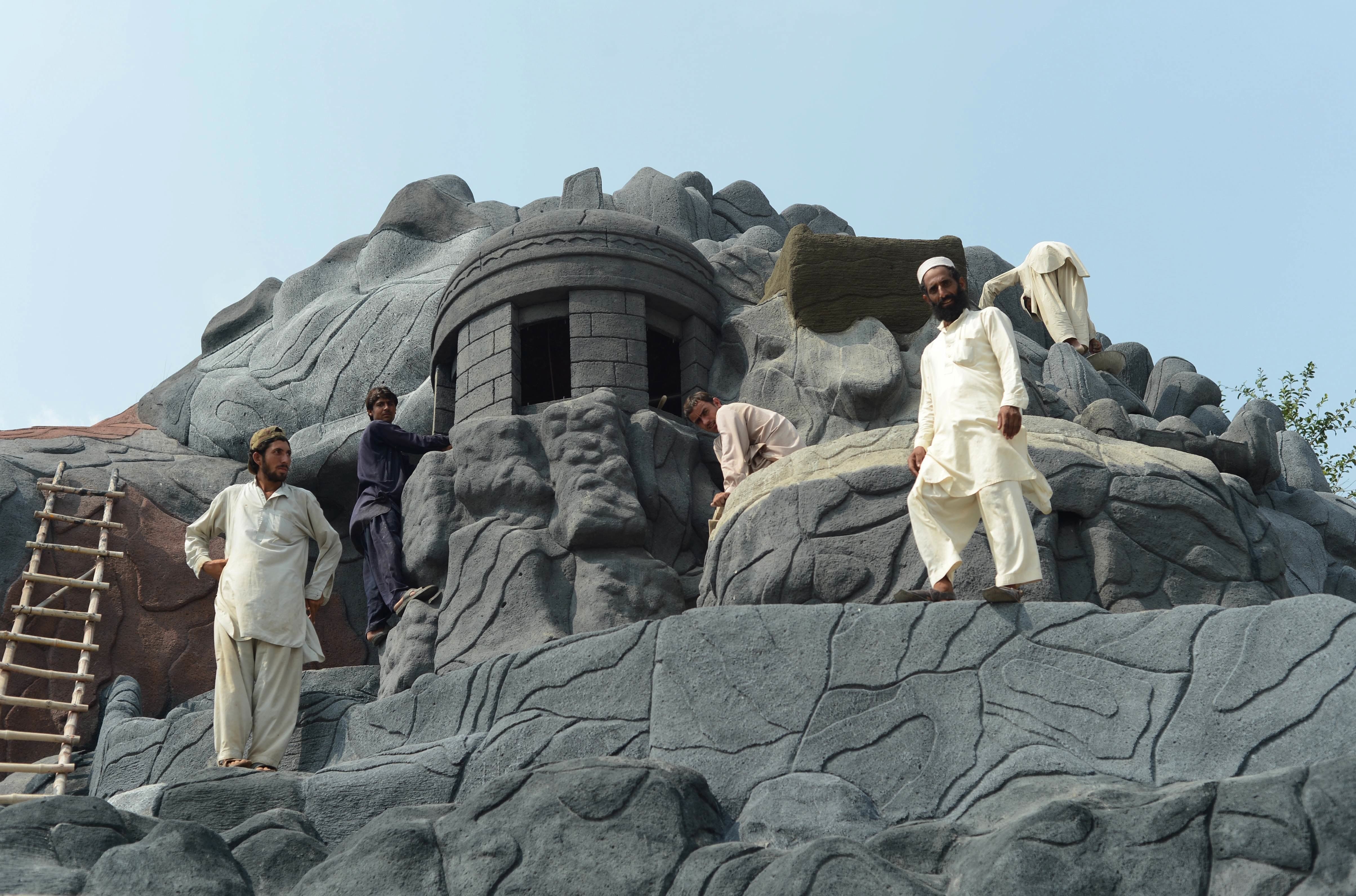 file photo of pakistani labourers in rawalpindi photo farooq naeem