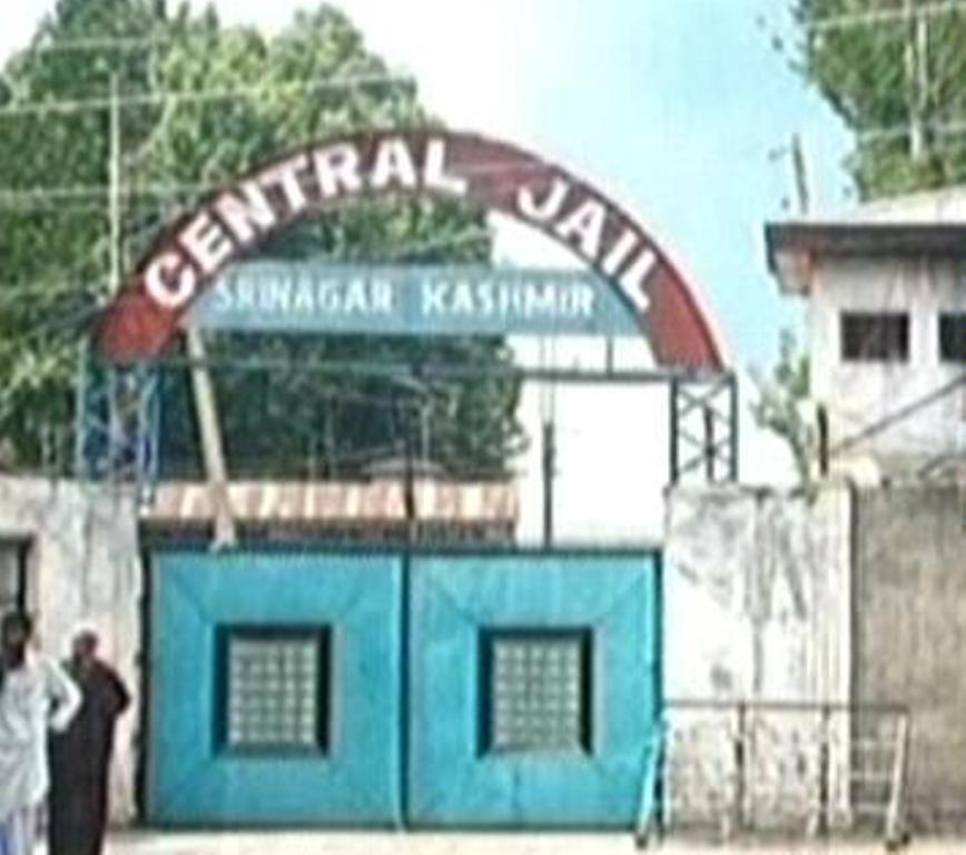 express news screengrab of srinagar central jail