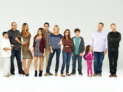 modern family star victim of assault