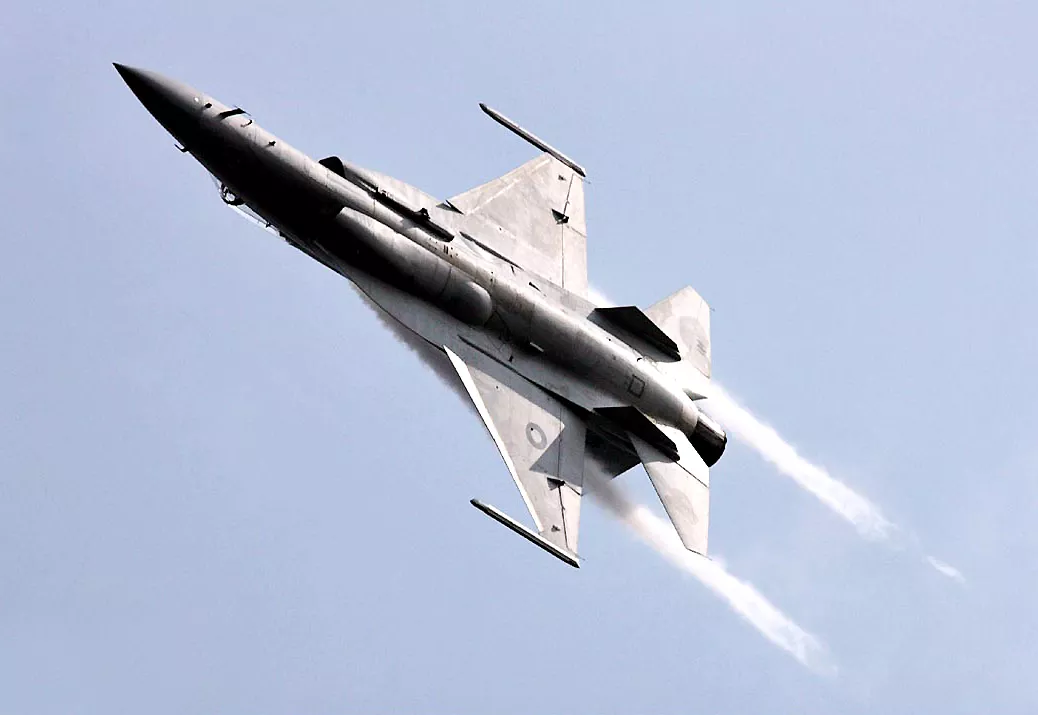fiel photo of a paf jf 17 thunder in pakistan photo online fiel photo of a paf jf 17 thunder in pakistan photo online
