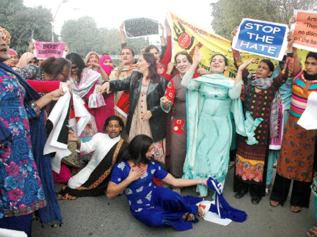 tv host had blamed transgenders for the spread of hiv infections photo abid nawaz express tv host had blamed transgenders for the spread of hiv infections photo abid nawaz express