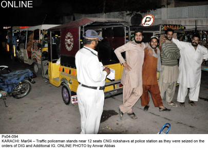 drivers to remove rickshaws in 10 days