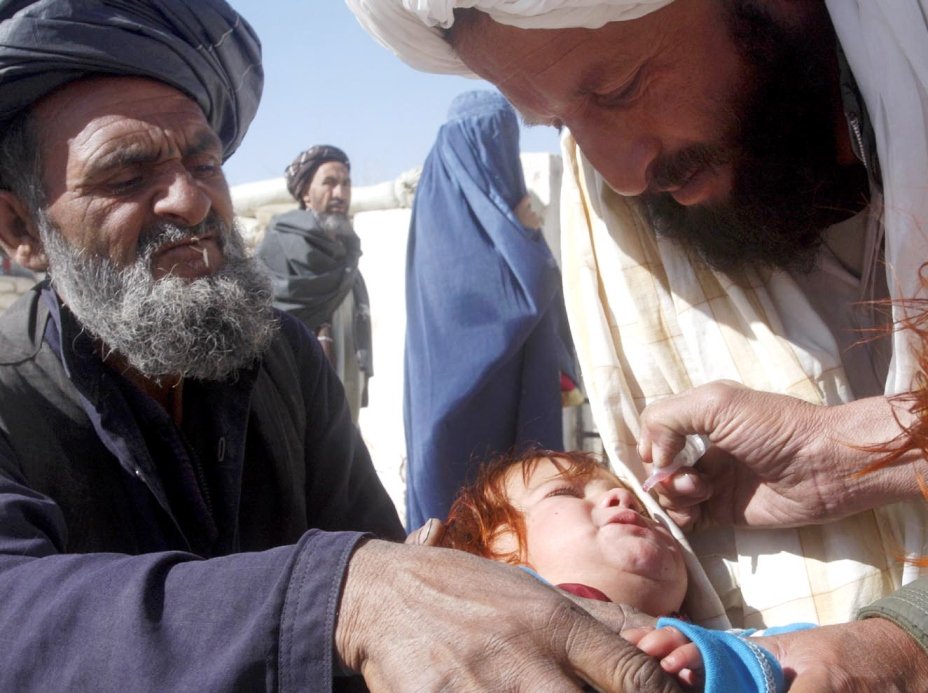 about 1 3 million oral vaccinations are administered every year to children at the torkham gate crossing photo inp