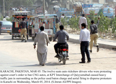 six or nine seaters not allowed rickshaw owners protest against traffic police