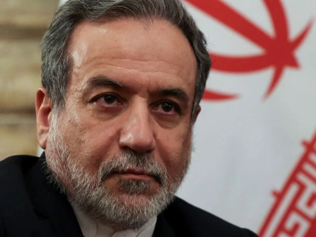 Iran FMto hold Paris talks