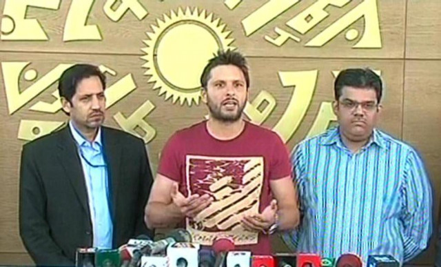 express news screengrab of all rounder shahid afridi express news screengrab of all rounder shahid afridi
