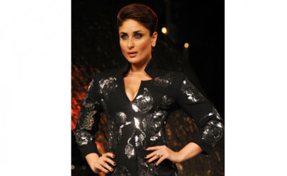 kareena sets stage on fire at lfw finale kareena sets stage on fire at lfw finale