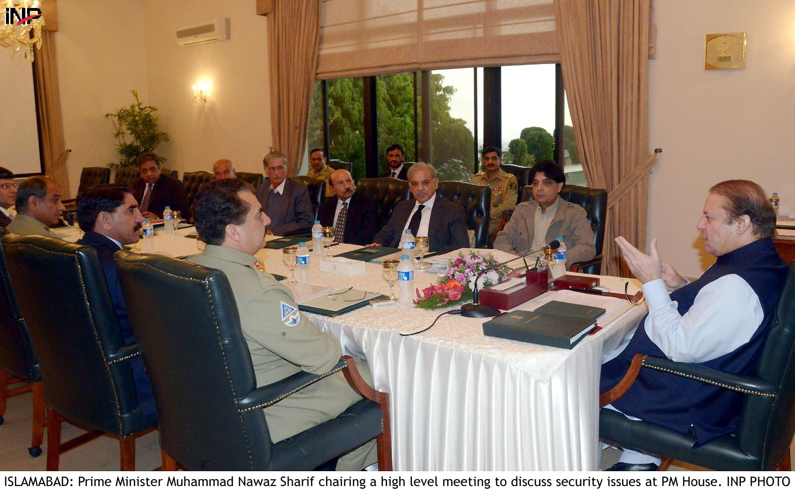 prime minister nawaz sharif chairs high level meeting with army chief and the chief ministers of all the four provinces photo inp