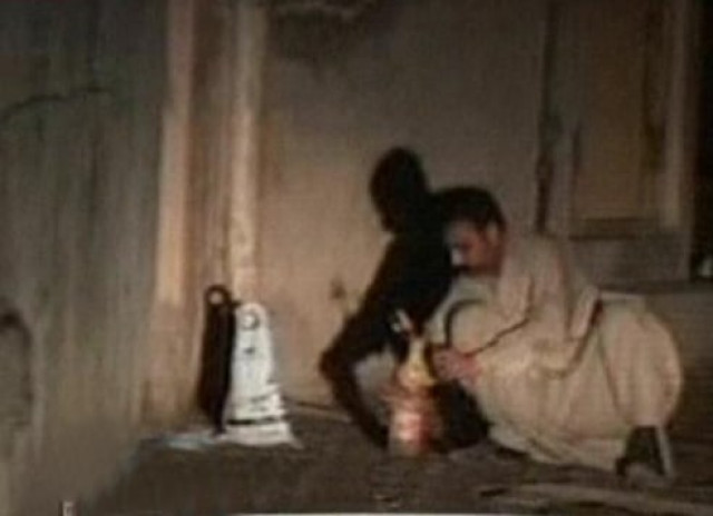 a bomb disposal squad official defusing the bomb photo screeshot a bomb disposal squad official defusing the bomb photo screeshot