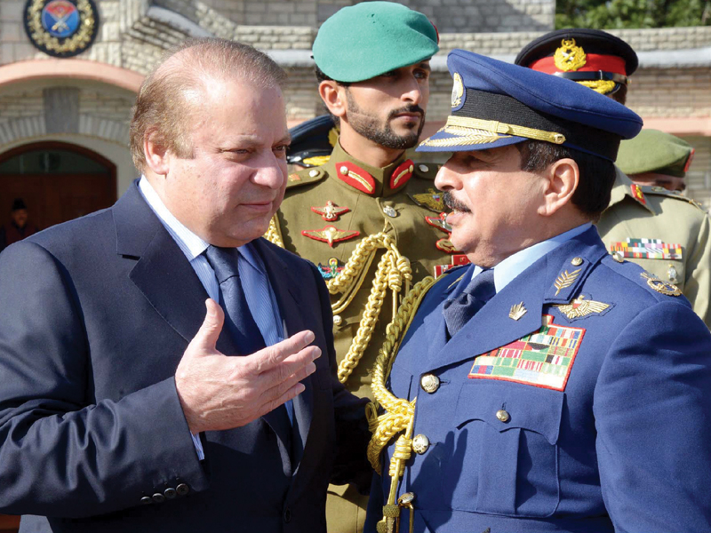 premier nawaz sharif exchanges views with the bahrain king at the joint services headquarters photo ppi