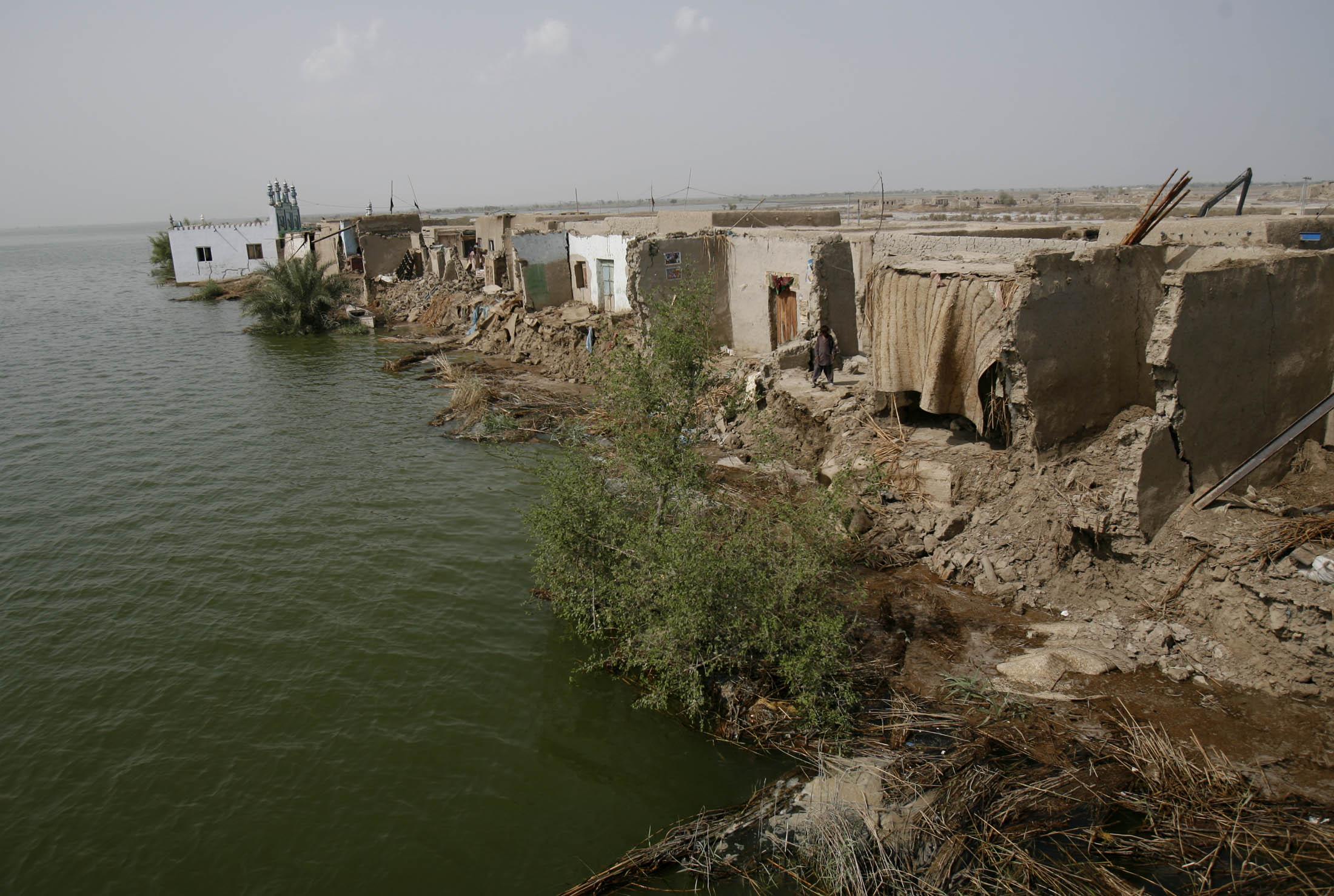 the situation can be improved if the irrigation department performed the duties for which it gets paid observed the three member bench of the apex court photo athar khan express file