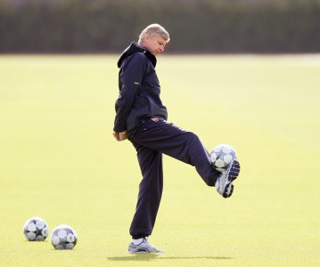 english premier league wenger proud as 1 000th game approaches