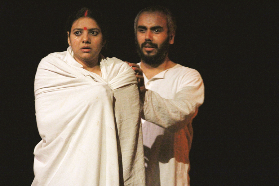 sanatanu bose s play explores the extraordinary within the ordinary to deliver a powerful impact