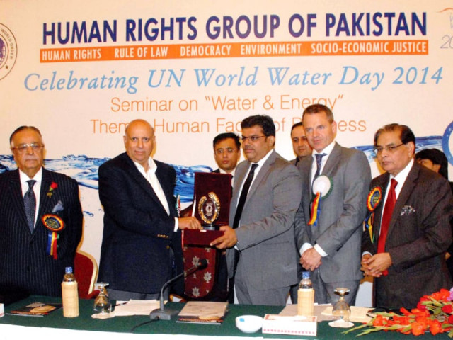 punjab governor muhammad sarwar giving human rights group of pakistan award to ceo bahria town zain malik who received it on behalf of malik riaz photo pr punjab governor muhammad sarwar giving human rights group of pakistan award to ceo bahria town zain malik who received it on behalf of malik riaz photo pr