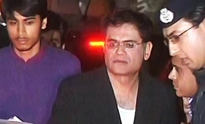 express news anchor raza rumi targeted in gun attack