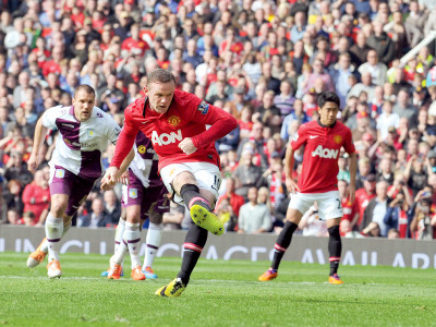 english premier league united beat stuttering villa 4 1