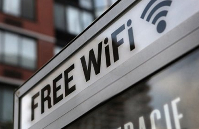 lahoris can now enjoy free wi fi at these 200 locations