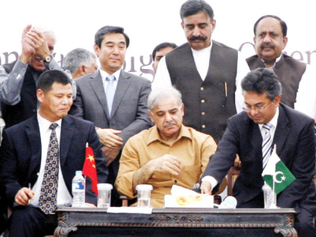 chief minister shahbaz sharif mcc overseas business director general xu youngjie and pmdc secretary dr arshad sign the contract photo dgpr chief minister shahbaz sharif mcc overseas business director general xu youngjie and pmdc secretary dr arshad sign the contract photo dgpr