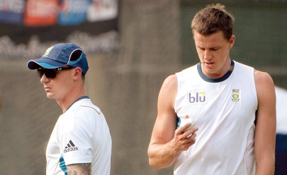 stuttering south africa face unbeaten india