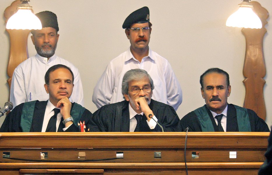 sindh high court chief justice maqbool baqar presided over the full court reference to bid farewell to justice ghulam sarwar korai on thursday the judge will retire from service today photo athar khan express