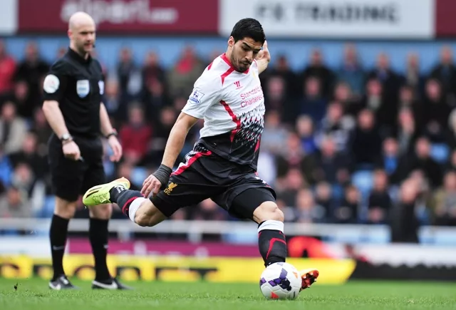 the reds 039 ninth successive league victory moved them two points clear of second placed chelsea and four ahead of third placed city photo afp the reds 039 ninth successive league victory moved them two points clear of second placed chelsea and four ahead of third placed city photo afp