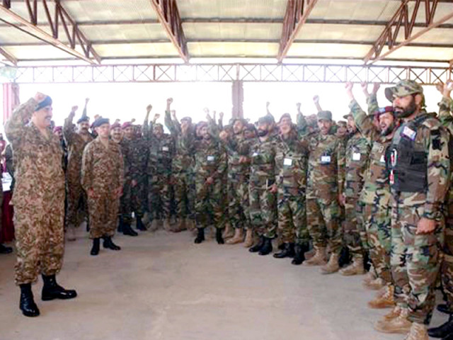 general raheel sharif rallies the troops at the ssg headquarters in tarbela photo ppi general raheel sharif rallies the troops at the ssg headquarters in tarbela photo ppi