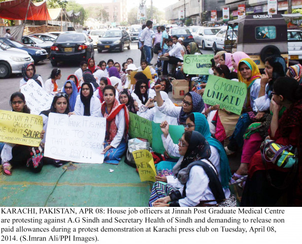 doctors on house job at jpmc demand payment of their salaries delayed for six months as the sindh high court asked the government to implement a timescale photo ppi doctors on house job at jpmc demand payment of their salaries delayed for six months as the sindh high court asked the government to implement a timescale photo ppi