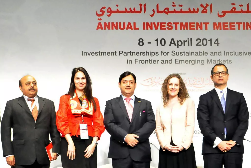 prime minister s special envoy for investment ambassador javed malik c with other participants at annual investment conference in dubai photo inp prime minister s special envoy for investment ambassador javed malik c with other participants at annual investment conference in dubai photo inp
