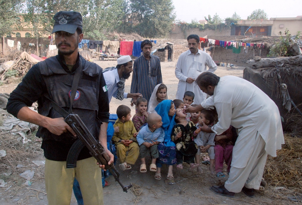 rafique inaugurates container polio check posts at pir wadhaye and gt road photo iqbal haider