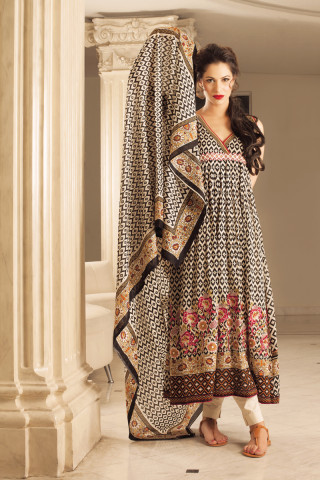the prints vary from traditional to modern ethnic to classic contemporary to heritage designs and are mixed beautifully with hues photo file the prints vary from traditional to modern ethnic to classic contemporary to heritage designs and are mixed beautifully with hues photo file