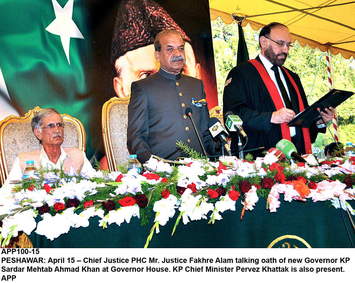 sardar mehtab ahmad khan abbasi taking oath as governor of khyber pakhtunkhwa at governor house peshawar photo app