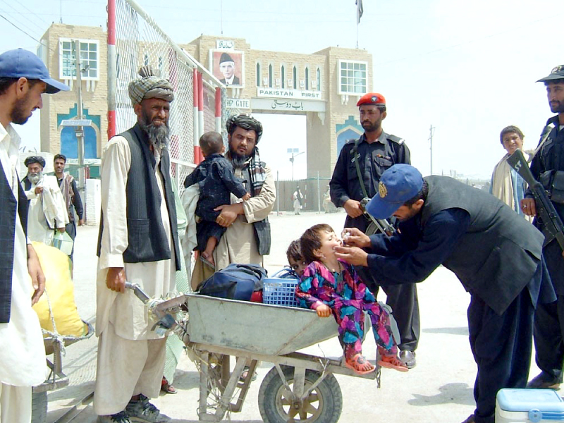 children administered polio drops in balochistan photo file online