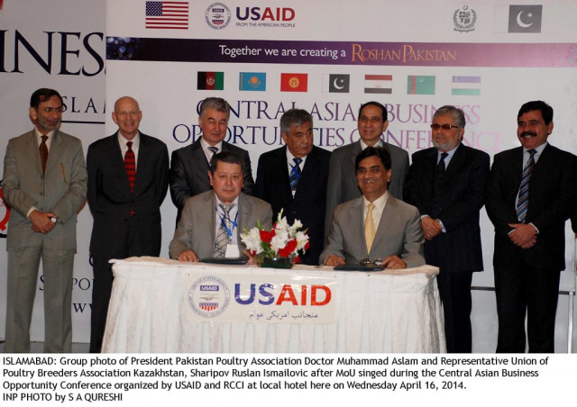 pakistan poultry association president dr muhammad aslam and representative of union of poultry breeder association kazakhstan sharipov ruslan ismailovic signing mou during the central asian business oppertunity conference photo inp pakistan poultry association president dr muhammad aslam and representative of union of poultry breeder association kazakhstan sharipov ruslan ismailovic signing mou during the central asian business oppertunity conference photo inp