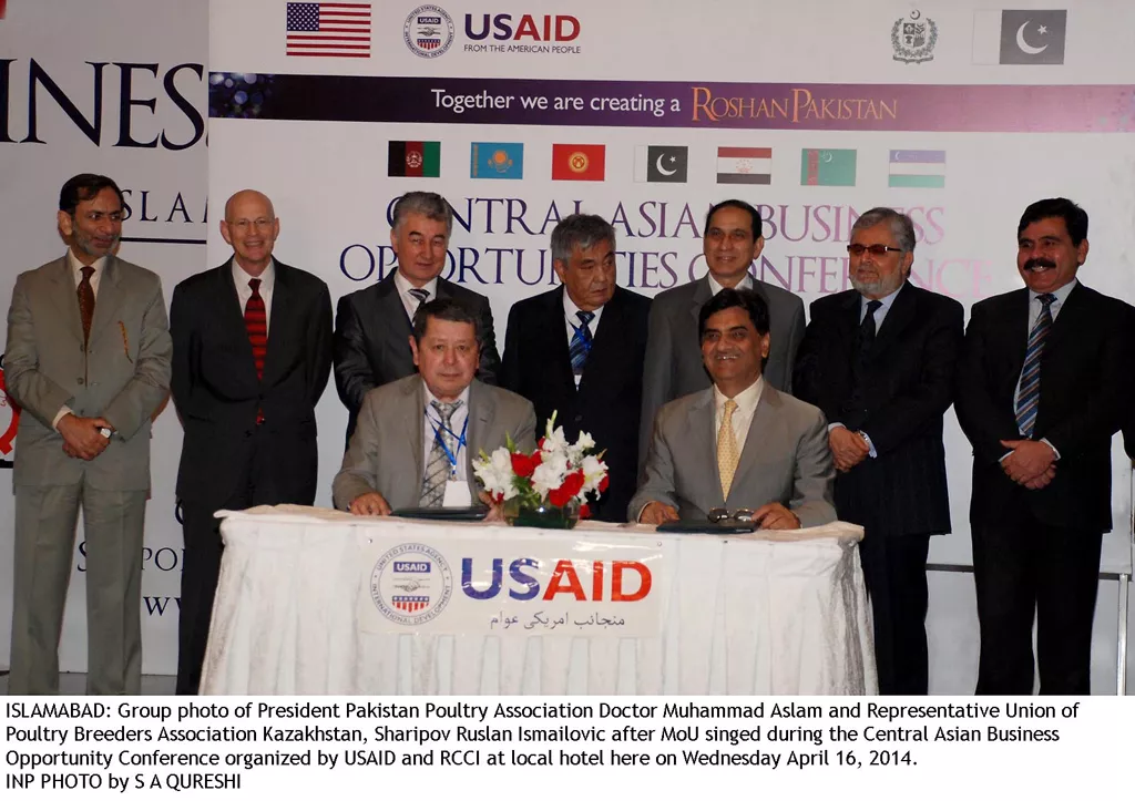 pakistan poultry association president dr muhammad aslam and representative of union of poultry breeder association kazakhstan sharipov ruslan ismailovic signing mou during the central asian business oppertunity conference photo inp pakistan poultry association president dr muhammad aslam and representative of union of poultry breeder association kazakhstan sharipov ruslan ismailovic signing mou during the central asian business oppertunity conference photo inp