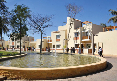 naya nazimabad construction continues despite dangerous report