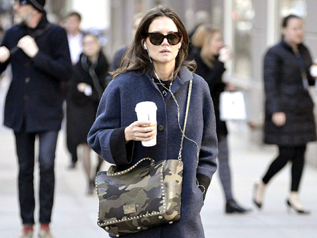 katie holmes is usually spotted wearing casual outfits and doesn t care much for her appearance photo file katie holmes is usually spotted wearing casual outfits and doesn t care much for her appearance photo file