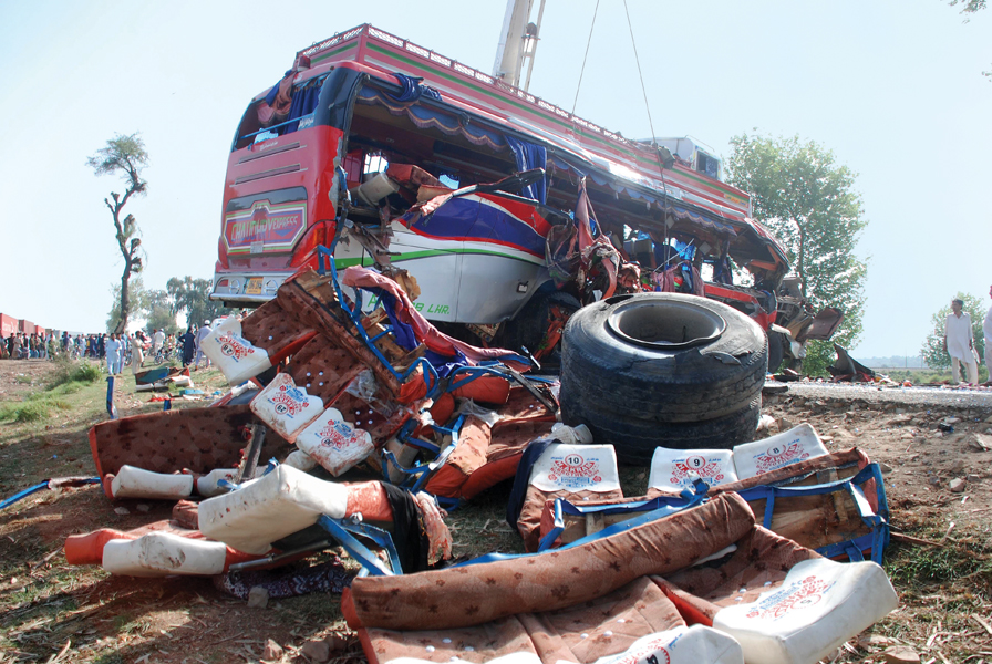 forty two people died and 28 others were injured when a passenger coach crashed into a tractor near pannu aqil photo naeem ghouri express