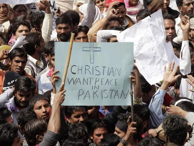 pakistani christians shout slogans during an anti taliban protest in lahore on march 16 2015 photo afp pakistani christians shout slogans during an anti taliban protest in lahore on march 16 2015 photo afp