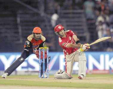 india halts cricket league as coronavirus cases cross 20 mln
