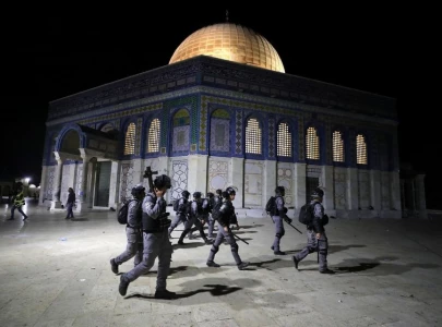 israeli police palestinians clash at jerusalem s al aqsa scores injured