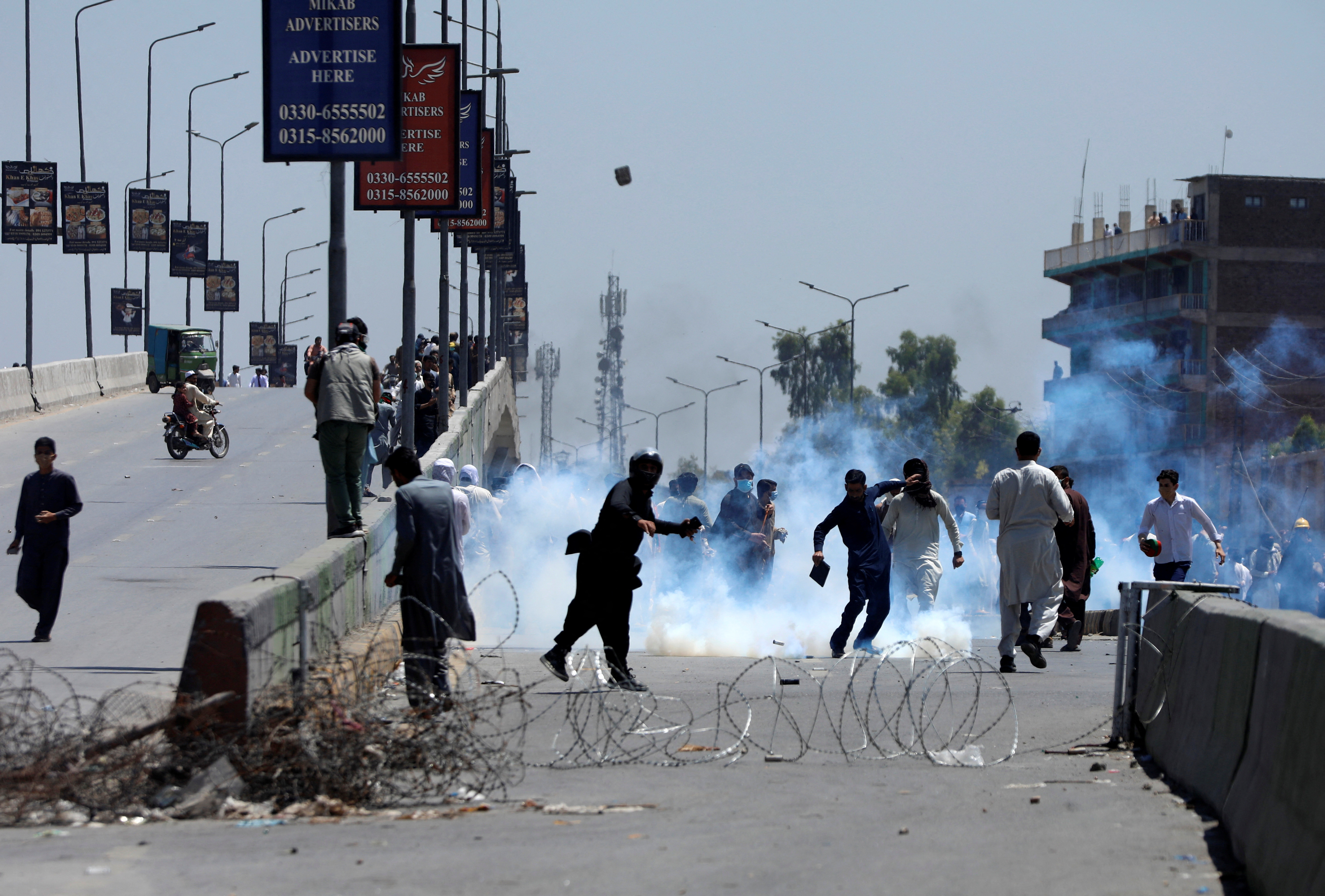 A non-political discussion on politics of agitation | The Express Tribune
