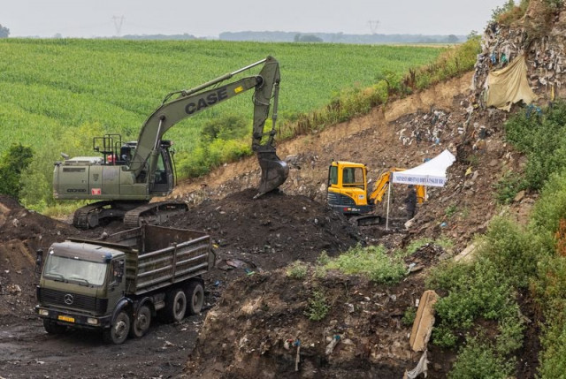 10 war victims unearthed in mass grave at croatian landfill 10 war victims unearthed in mass grave at croatian landfill