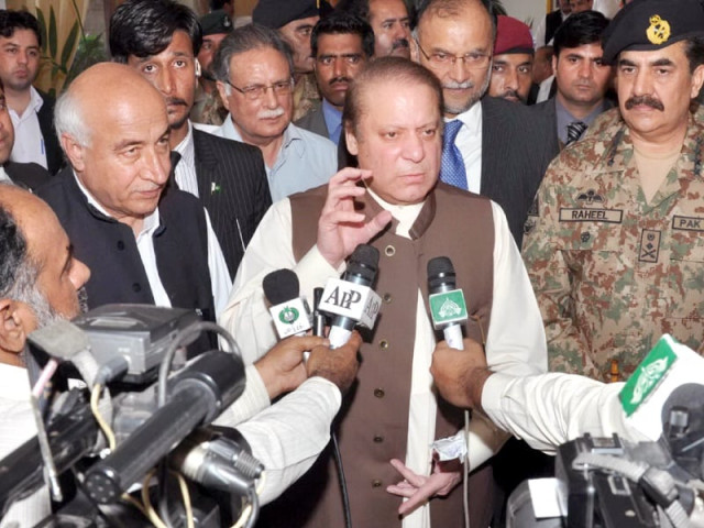 prime minister nawaz sharif flanked by balochistan cm dr malik baloch and general raheel sharif addresses the media in gwadar photo banaras khan express prime minister nawaz sharif flanked by balochistan cm dr malik baloch and general raheel sharif addresses the media in gwadar photo banaras khan express