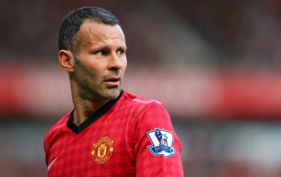 english premier league giggs looking to become saviour from sidelines
