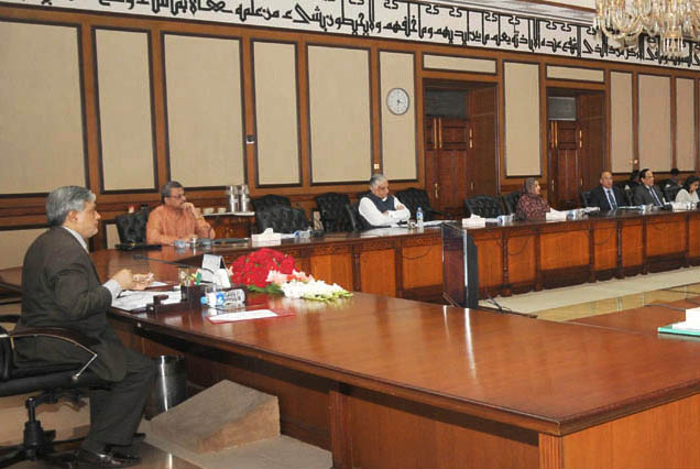 finance minister ishaq dar chairing the ecc meeting in islamabad on april 25 2014 photo pid