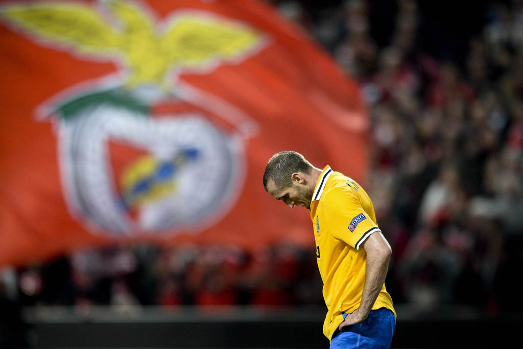 juventus 039 defender giorgio chiellini reacts at the end of the uefa europa league semifinal first leg football match sl benfica vs juventus at the luz stadium in lisbon on april 24 2014 photo afp