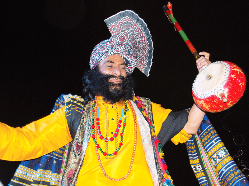 allan faqir junir and khumariyaan perform in front of their live audience photo publicity