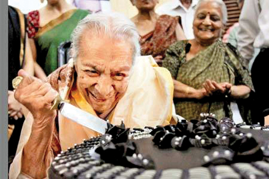 Did you know? : Legendary actor Zohra Sehgal turns 102