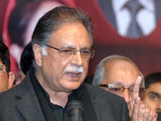 today on youm e shuhada we commemorate our martyrs who sacrificed their lives in defence of the country says minister pervaiz rashid photo app file